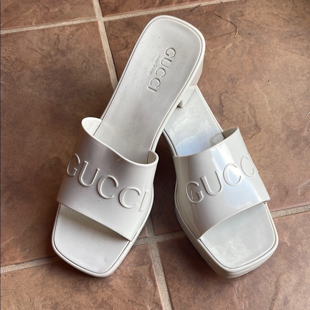 Gucci White Slide Sandals for Women size 41
